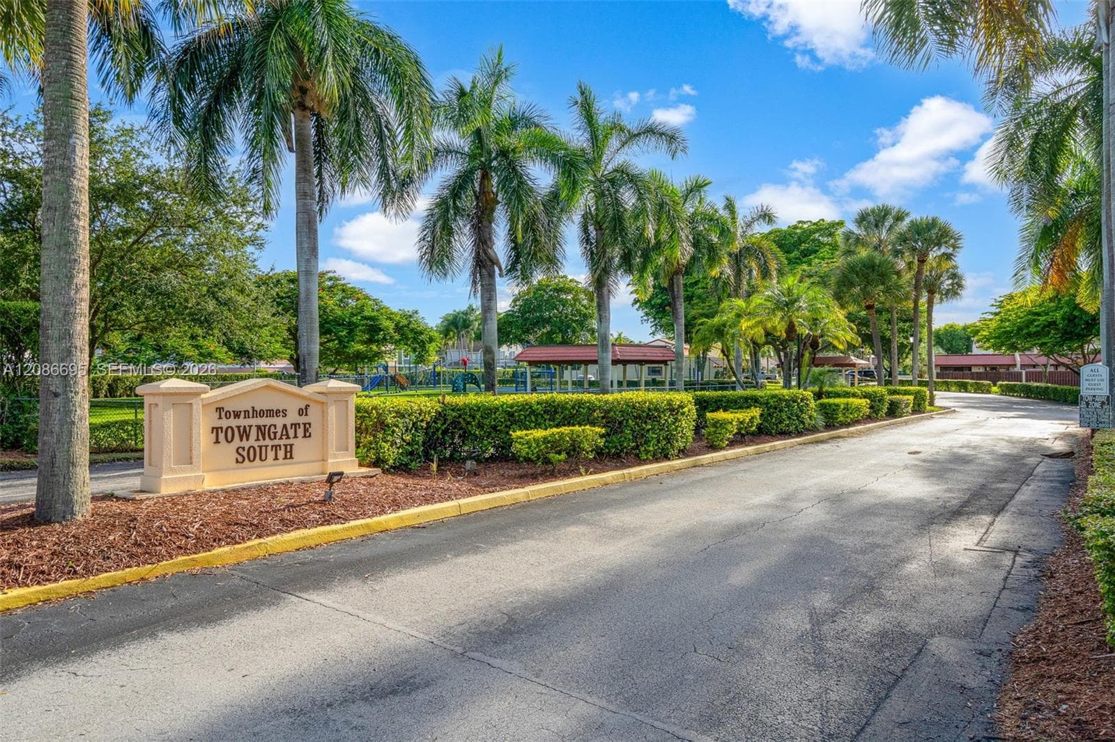 Townhouse at 11226 SW 117th Ct, Miami FL 33186