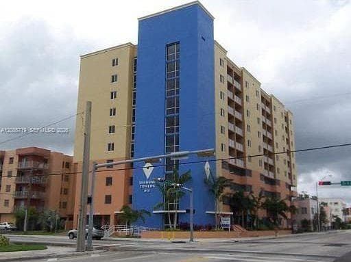Stock Cooperative at 218 NW 12 AV # 506, Miami FL 33128