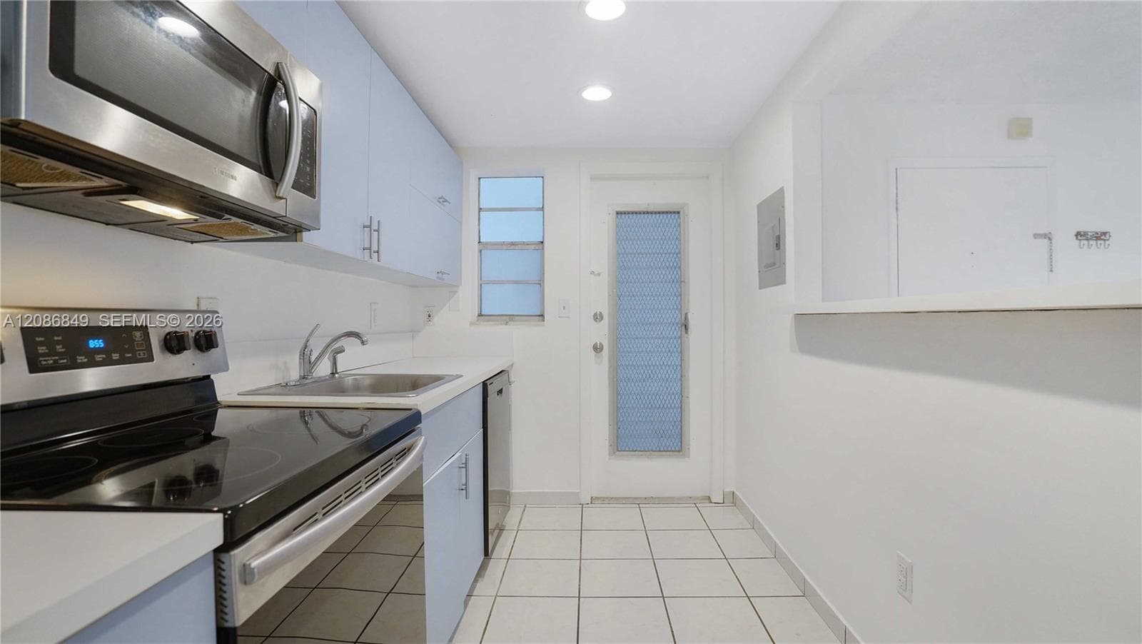 Condominium at 1340 Lincoln Rd # 404, Miami Beach FL 33139