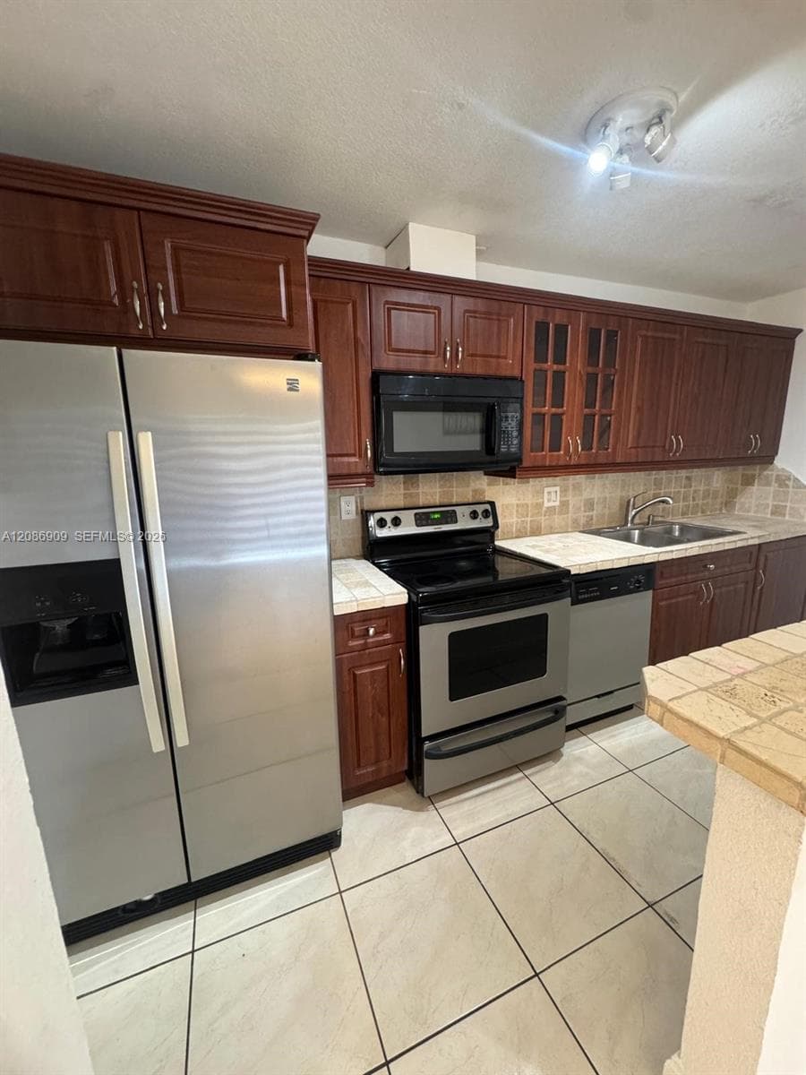 Apartment at 4610 NW 79th Ave # 2C, Doral FL 33166