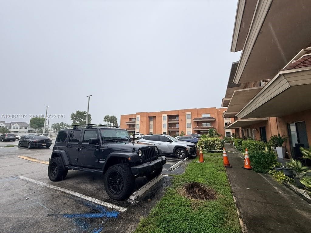 Condominium at 17530 NW 68th Ave # C4010, Hialeah FL 33015