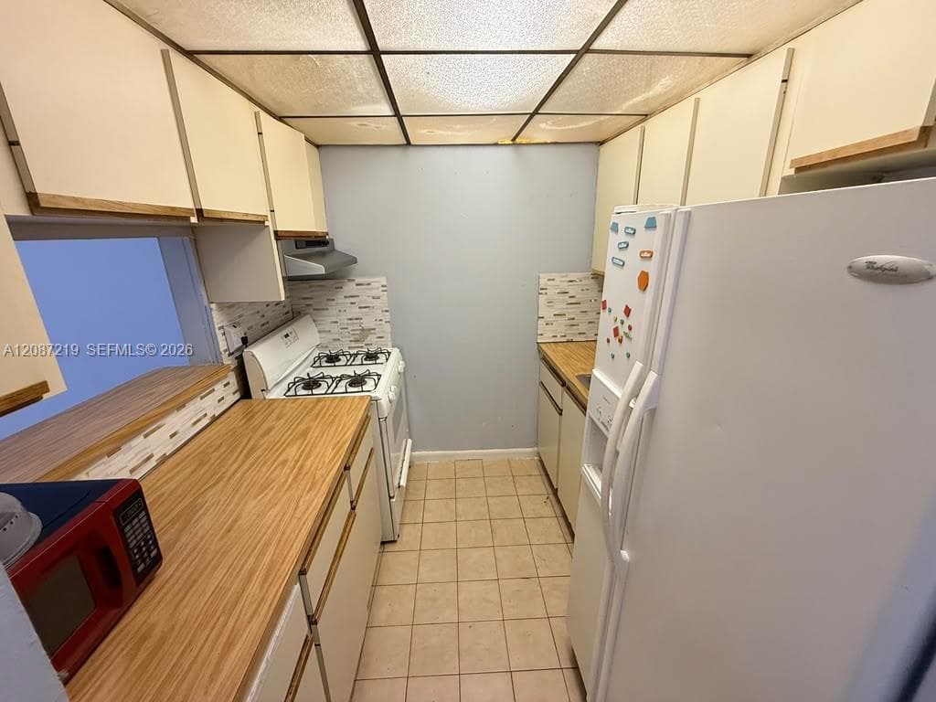 Condominium at 1255 W 53rd St # 309, Hialeah FL 33012