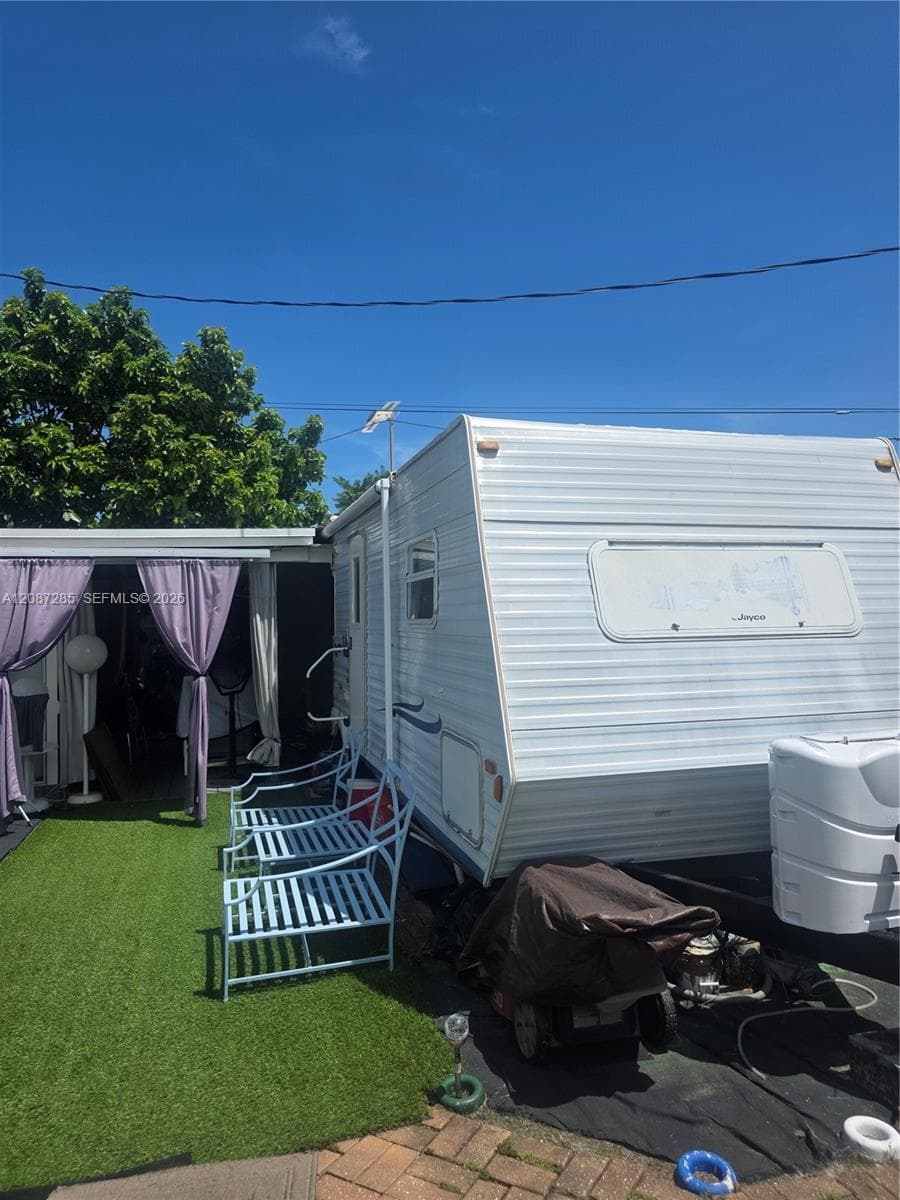 Mobile Home at 291 NW 102nd St, Miami FL 33150