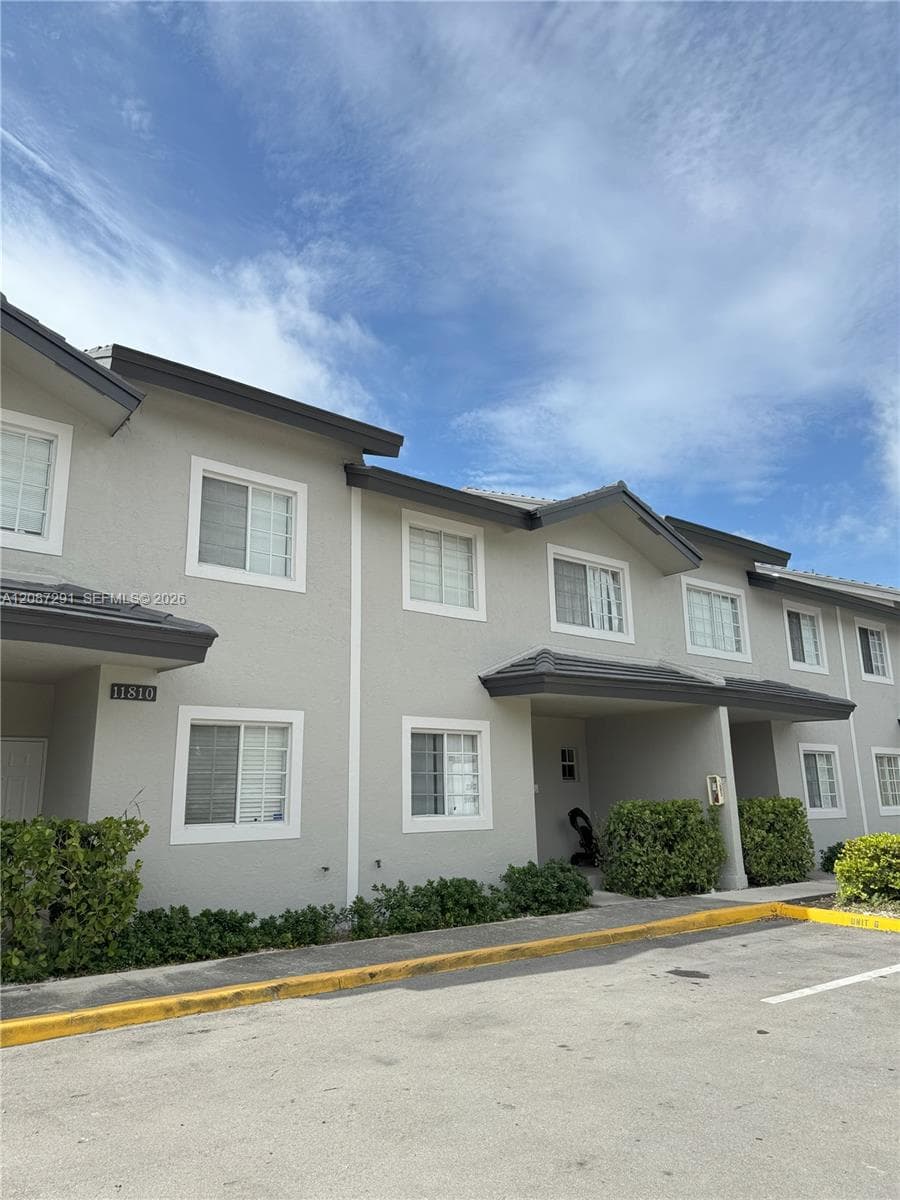 Townhouse at 11810 NE 19th Dr # 8, North Miami FL 33181