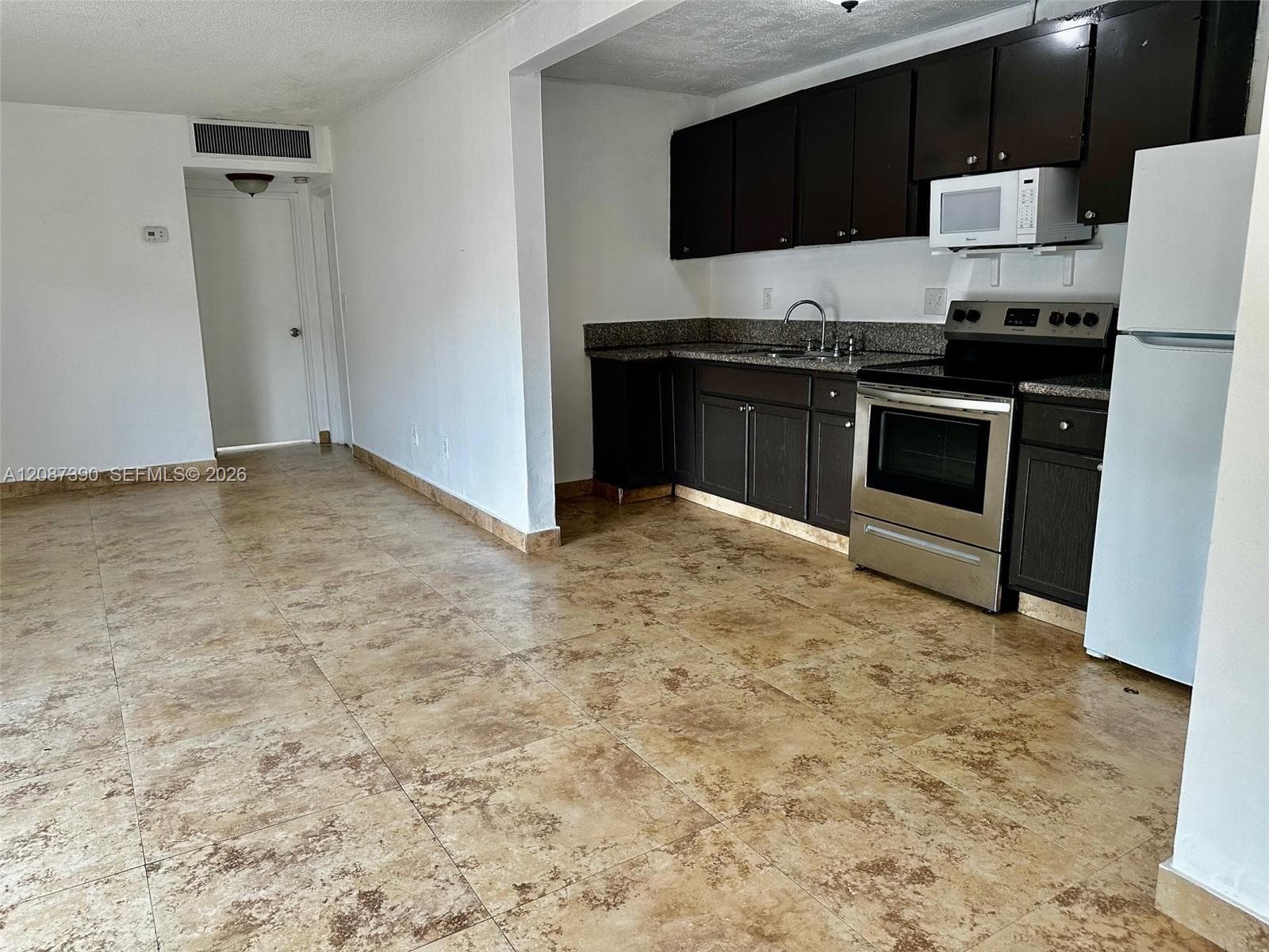 Condominium at 4540 NW 79th Ave # 1B, Doral FL 33166