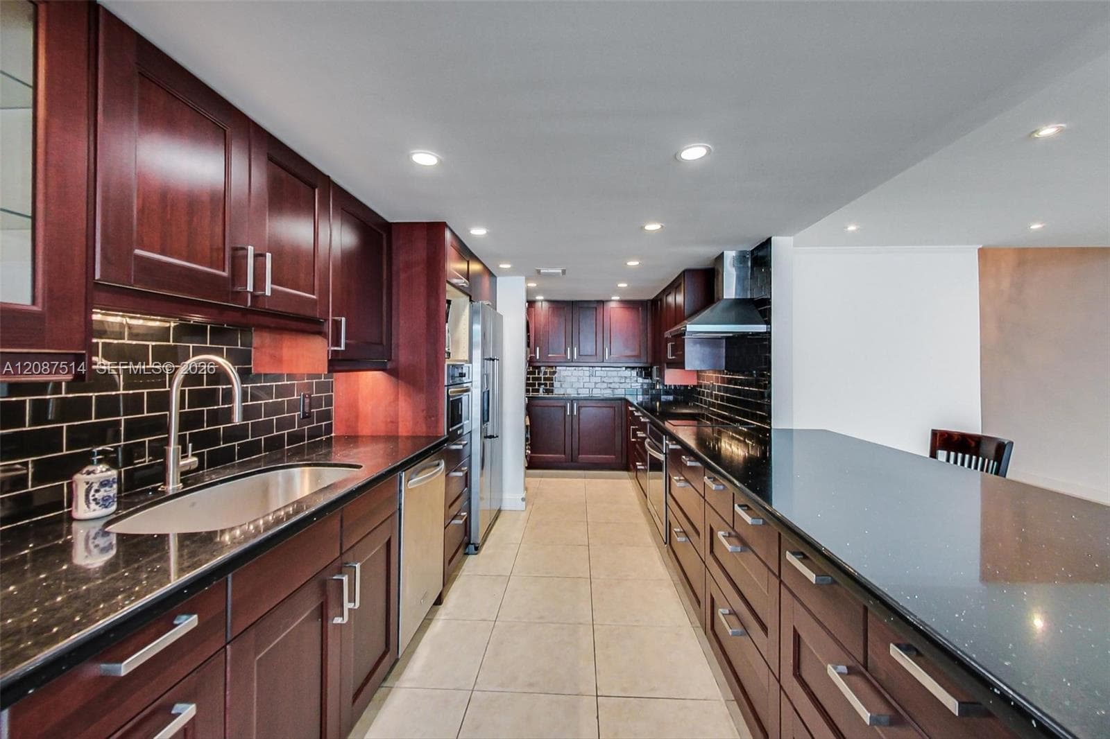 Townhouse at 8613 SW 79th Pl, Miami FL 33143