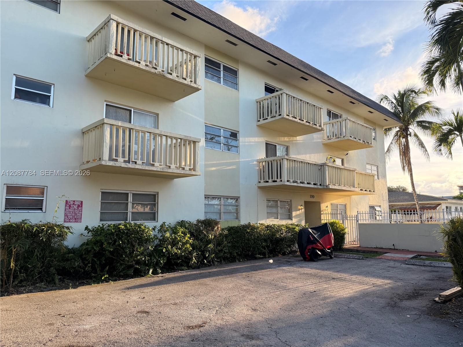 Condominium at 770 NE 128th St # 304, North Miami FL 33161
