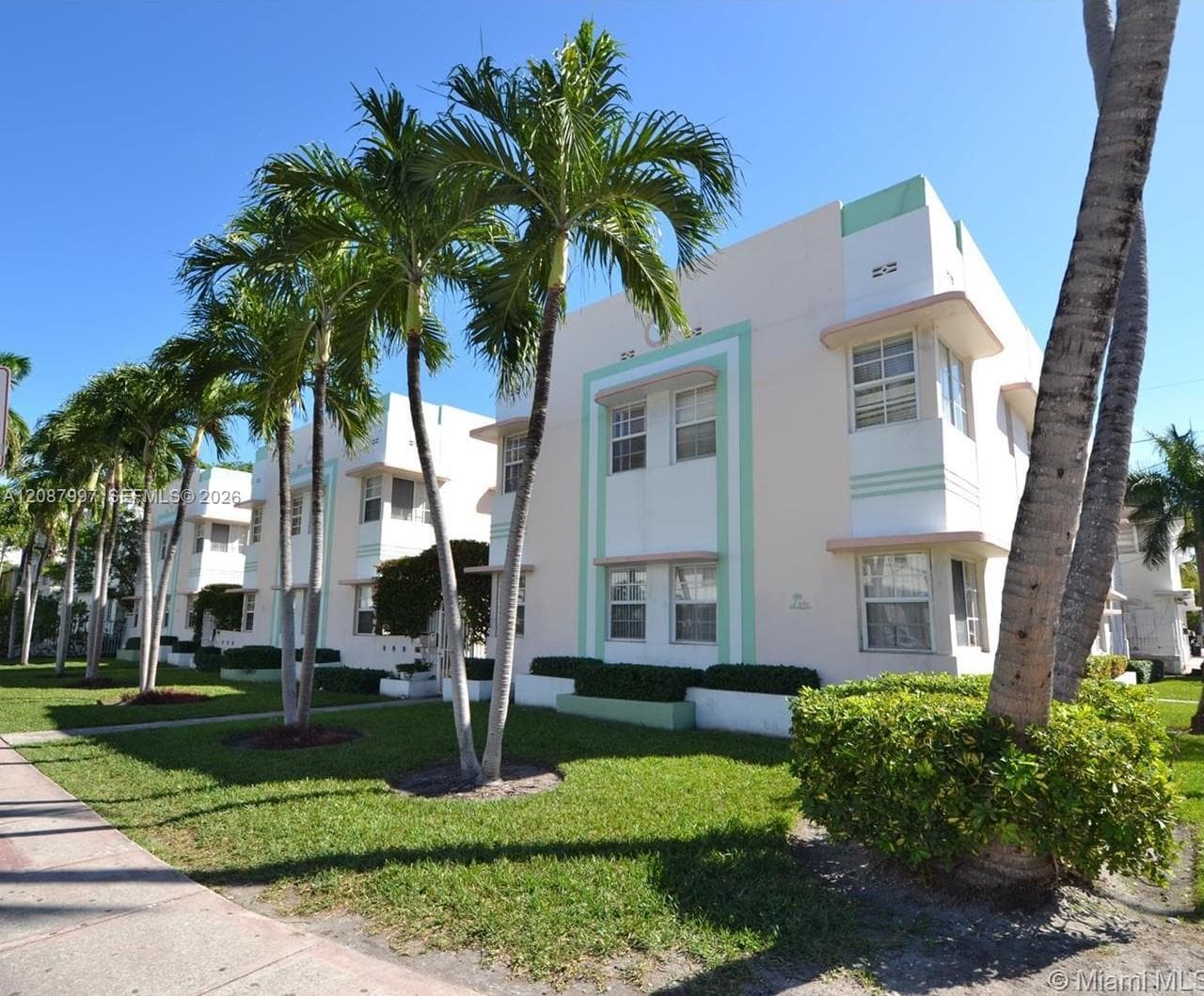 Condominium at 540 15th St # 204, Miami Beach FL 33139