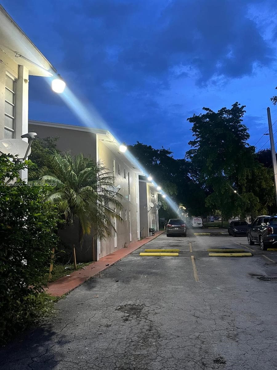 Condominium at 1525 NW 19th Ter # 24, Miami FL 33125