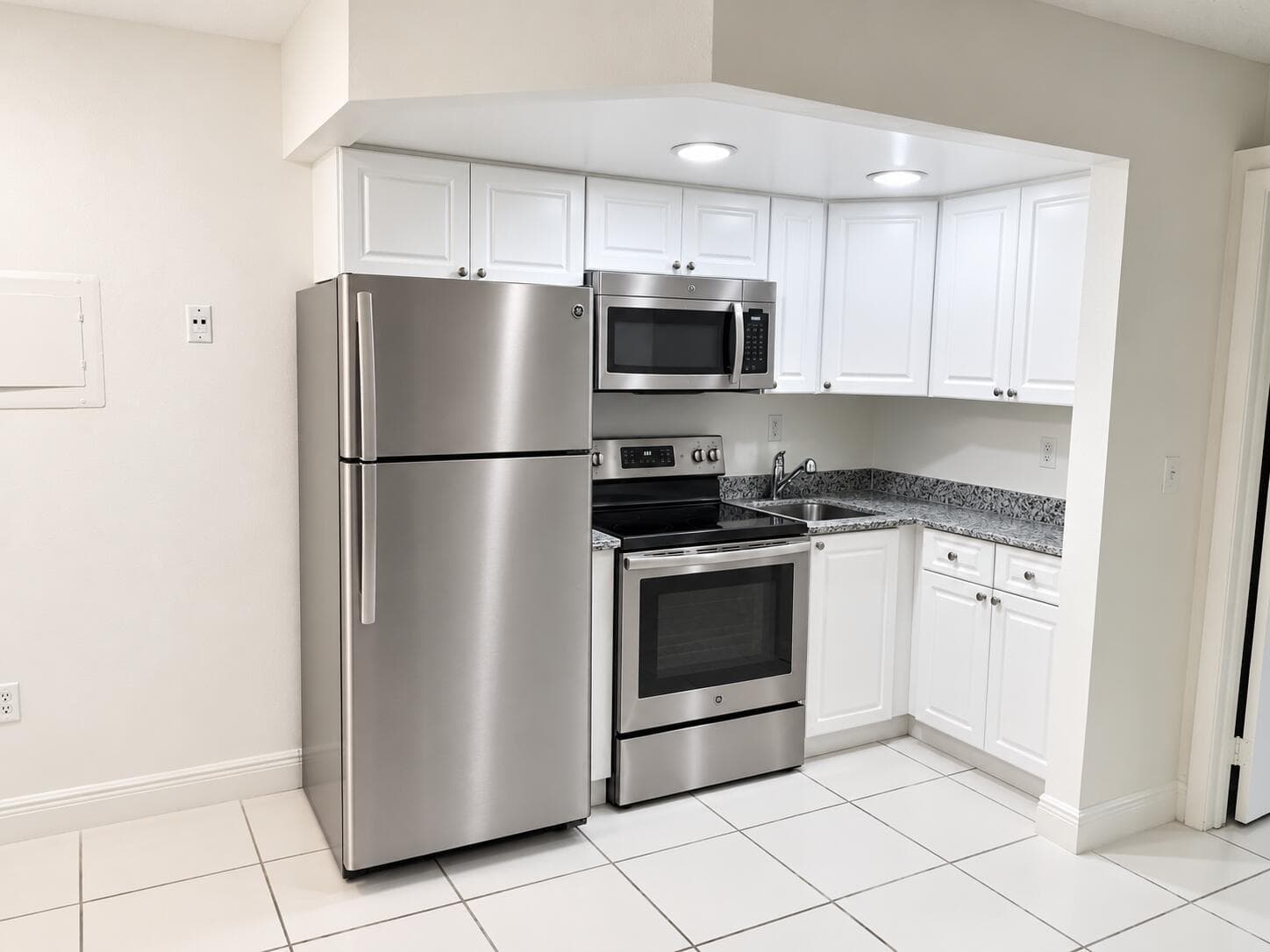 Condominium at 19455 NE 10 Avenue # 318, North Miami Beach FL 33179
