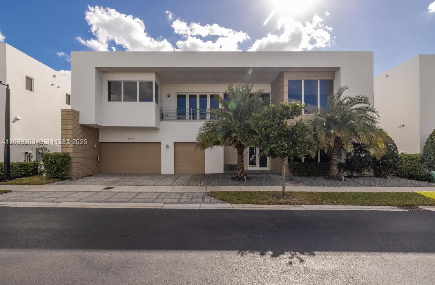 Single Family Residence at 10250 NW 75th Ter, Doral FL 33178