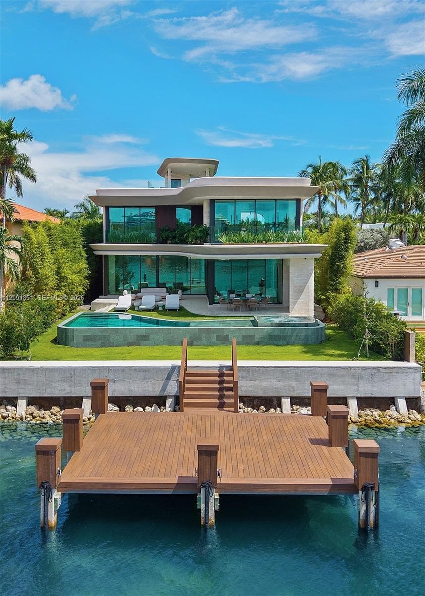 Single Family Residence at 80 S Hibiscus Dr, Miami Beach FL 33139