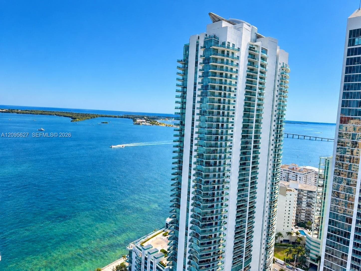Condominium at 1200 Brickell Bay Dr, Miami FL 33131