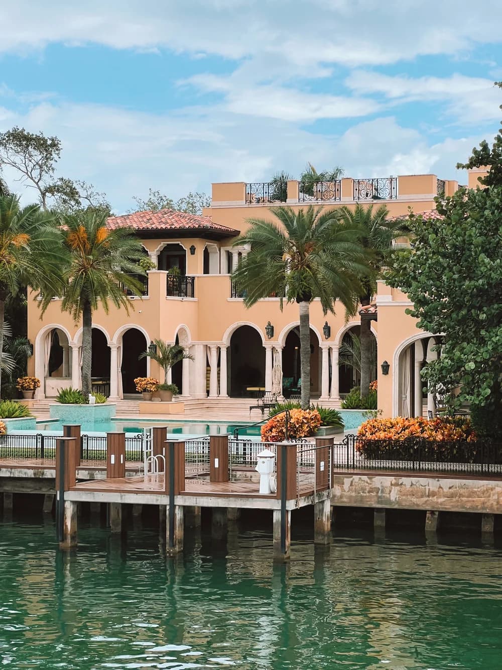 Coconut Grove townhouse near the marina