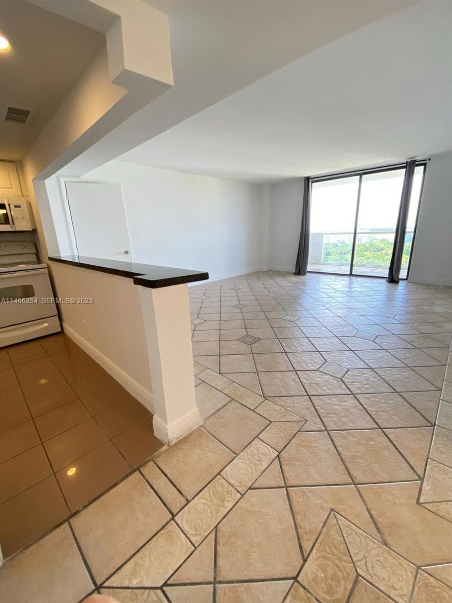 Condominium at 13499 Biscayne Blvd # 1505, North Miami FL 33181