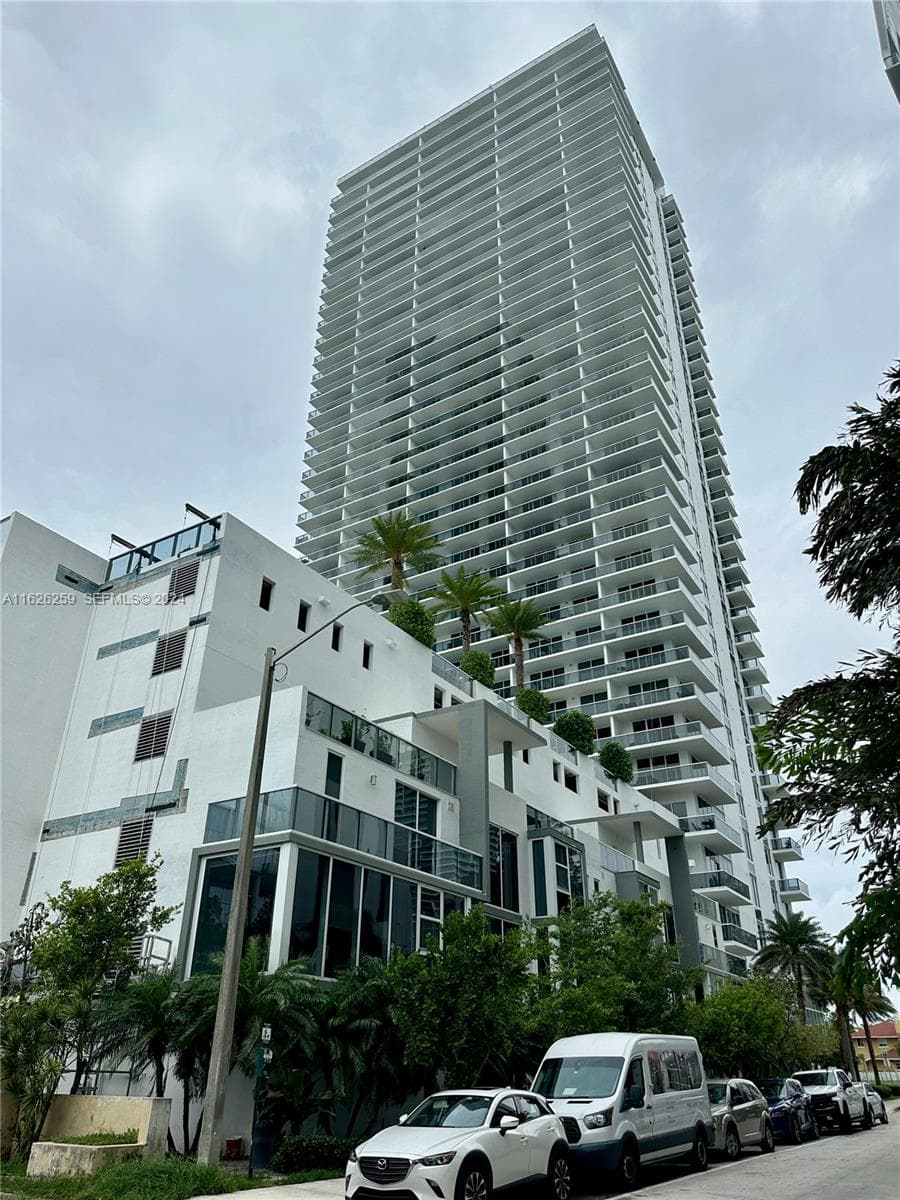 Condominium at 600 NE 27th St # 2302, Miami FL 33137