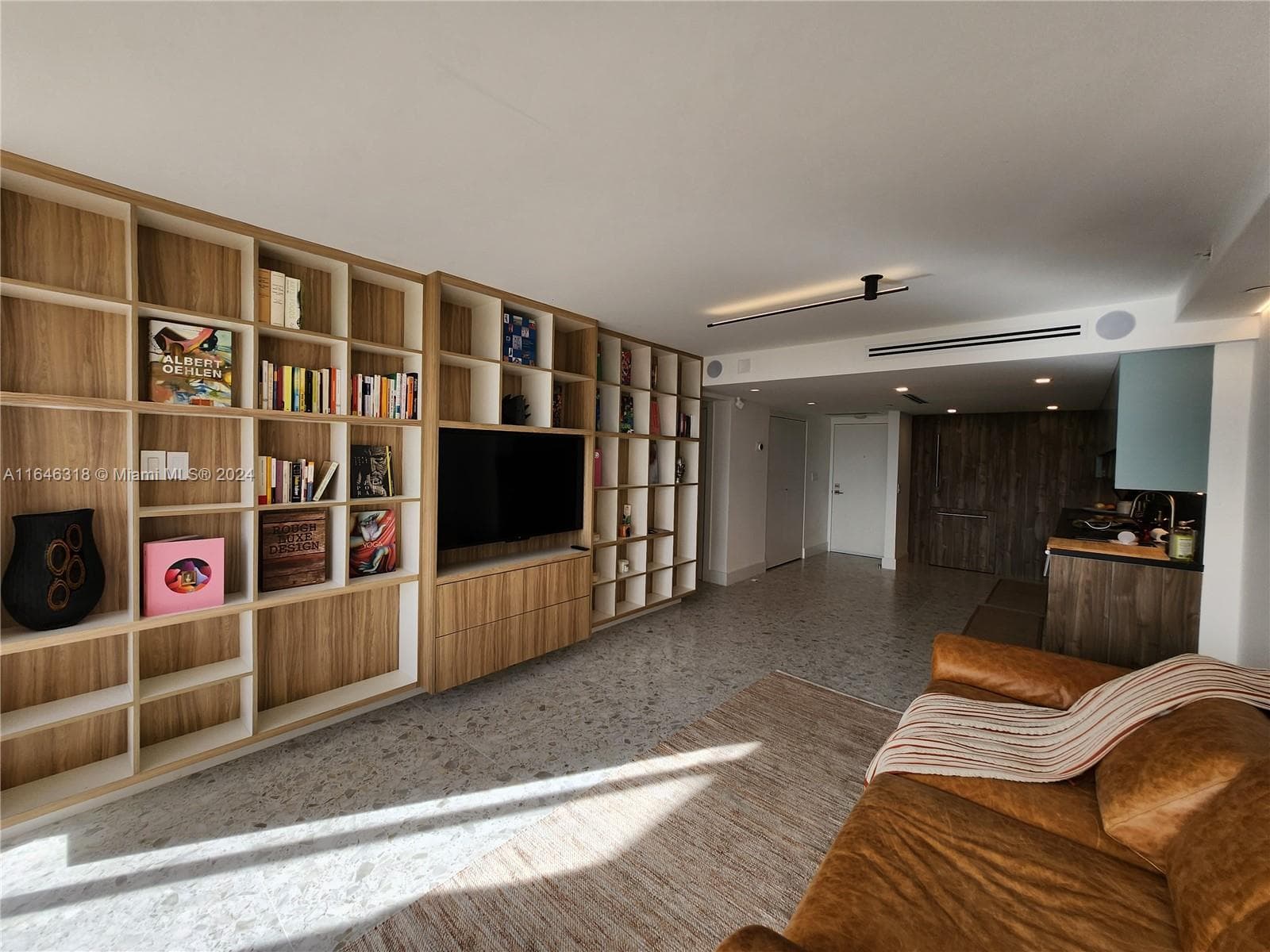 Condominium at 2555 Collins Ave # 306, Miami Beach FL 33140