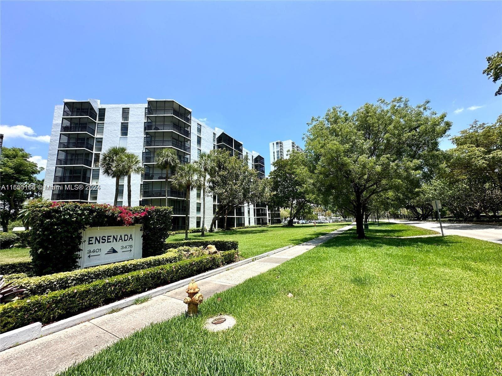 Condominium at 3475 N Country Club Dr # 204, Aventura FL 33180