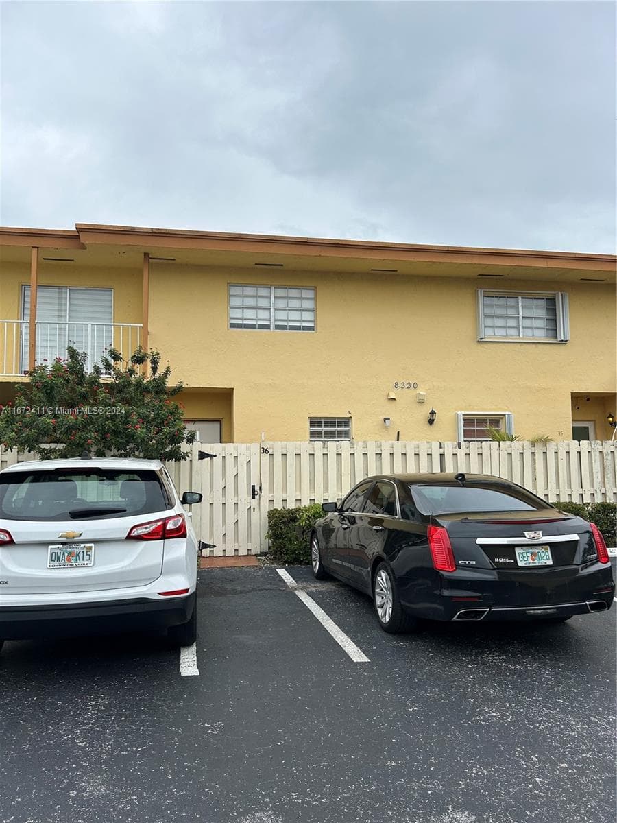 Condominium at Miami, FL, 33193