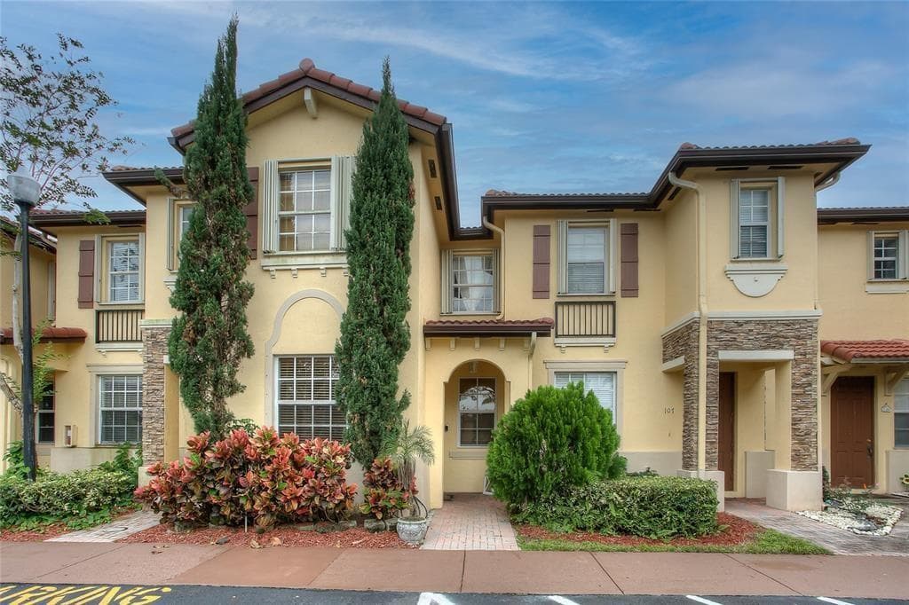 Townhouse at 3360 NE 14th Drive # 30, Homestead FL 33033