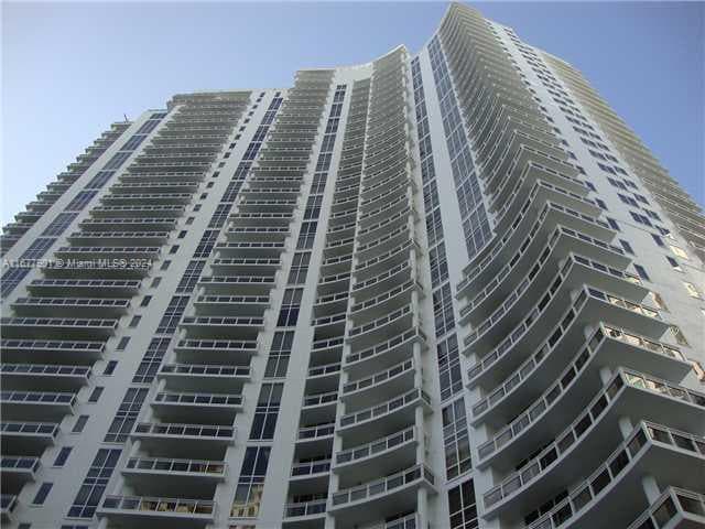 Condominium at 901 Brickell Key Blvd # 1701, Miami FL 33131