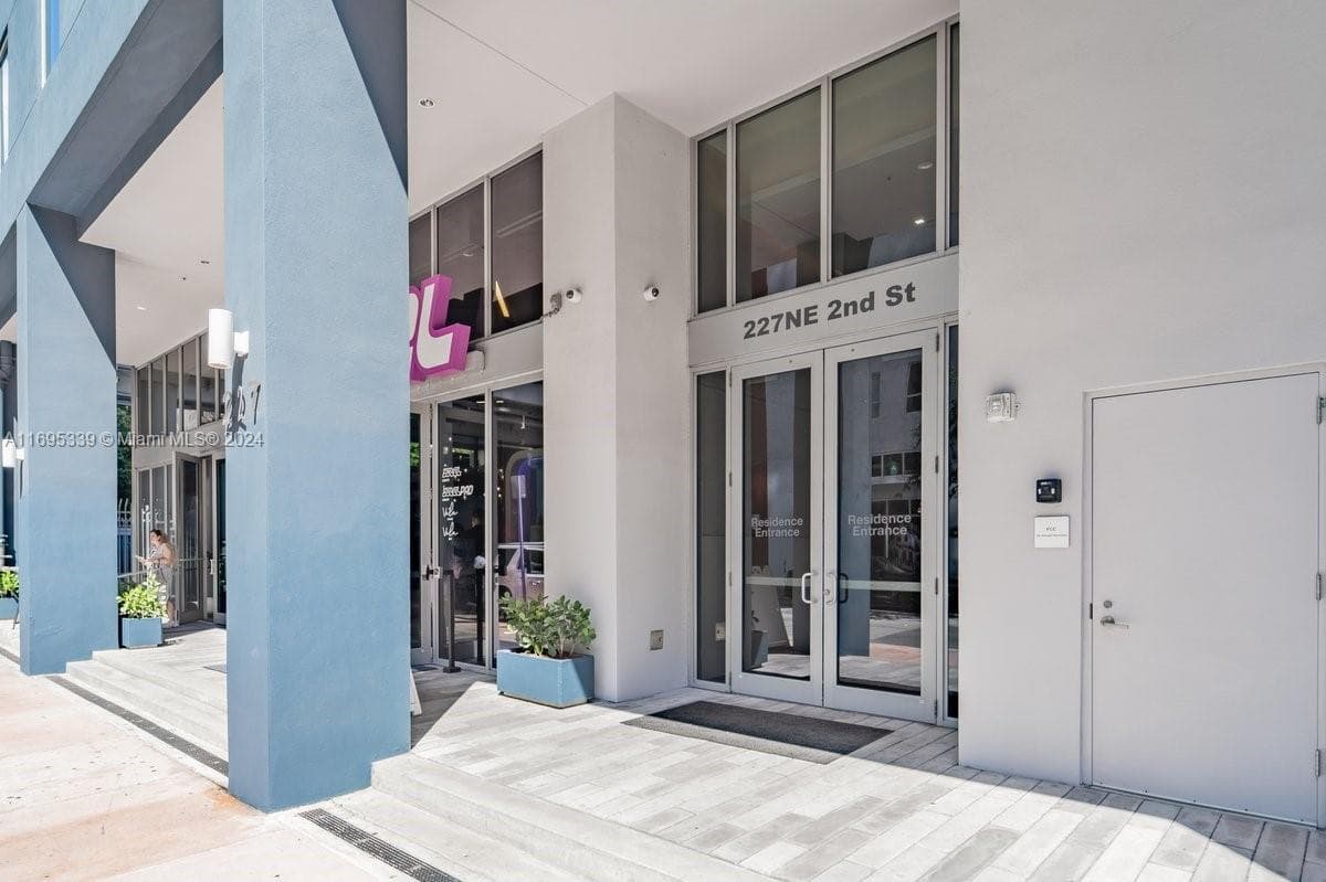 Condominium at 227 NE 2nd St # 2613, Miami FL 33132