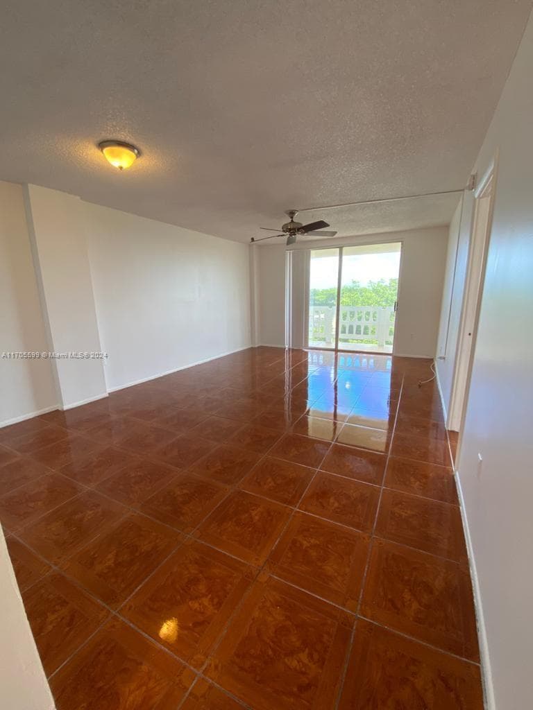 Condominium at 15600 NW 7th Ave # 520, Miami FL 33169