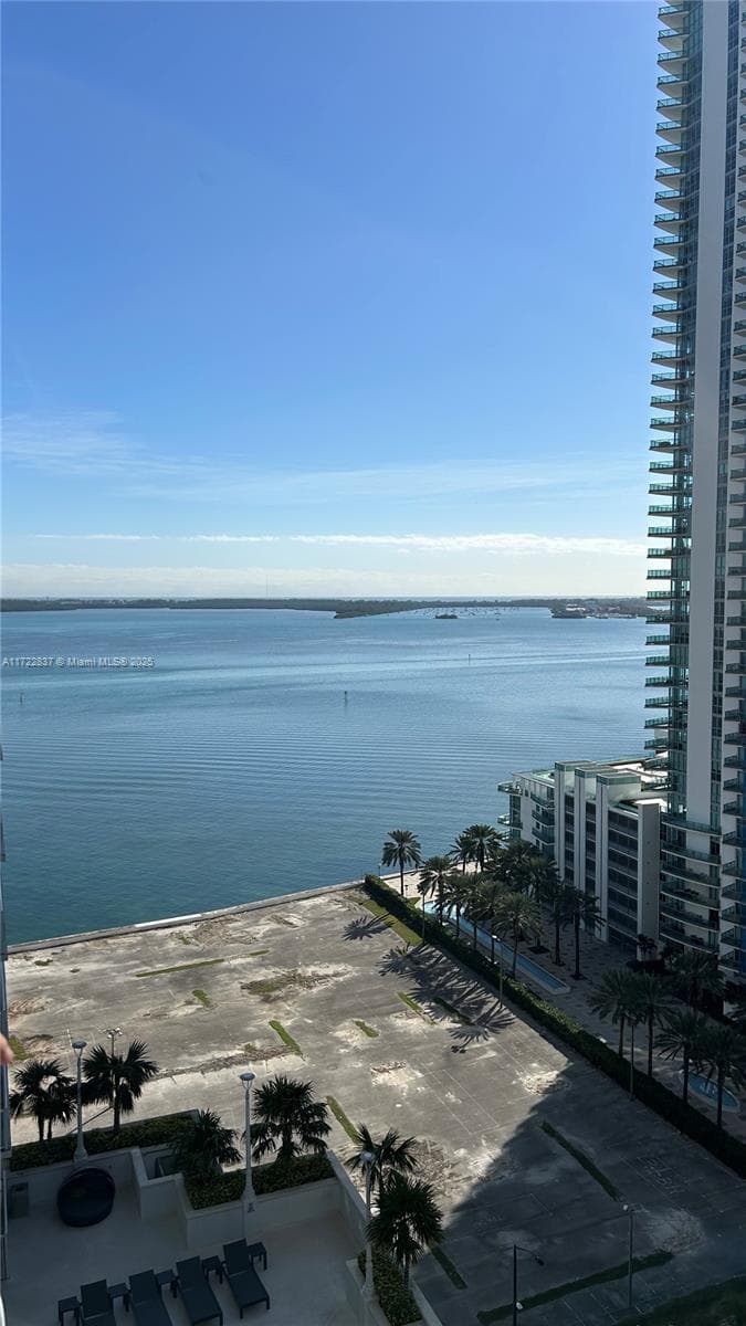 Condominium at 1200 Brickell Bay Dr # 2007, Miami FL 33131