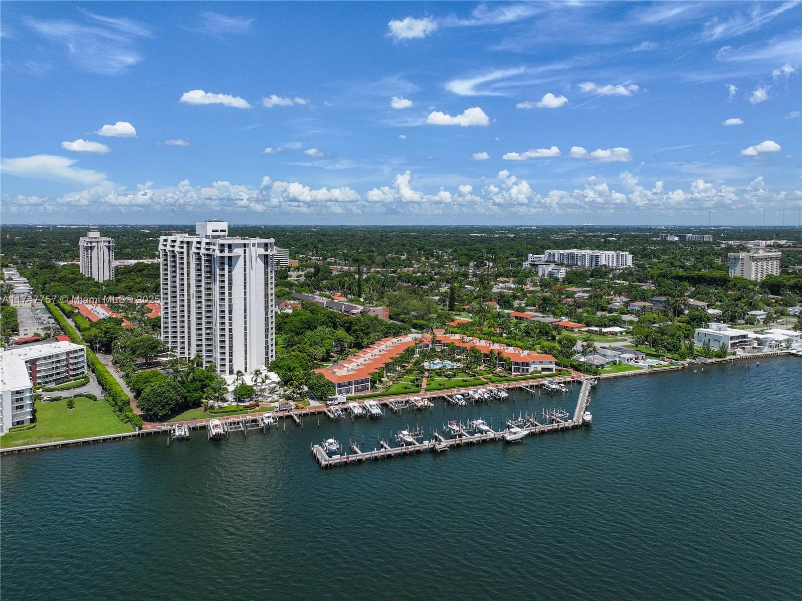 Condominium at 4000 Towerside Ter, Miami FL 33138