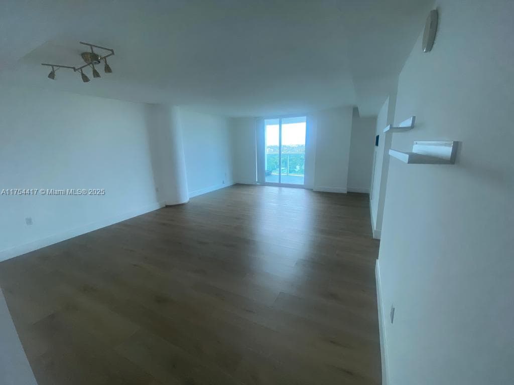 Condominium at 2101 Brickell Ave # 1401, Miami FL 33129