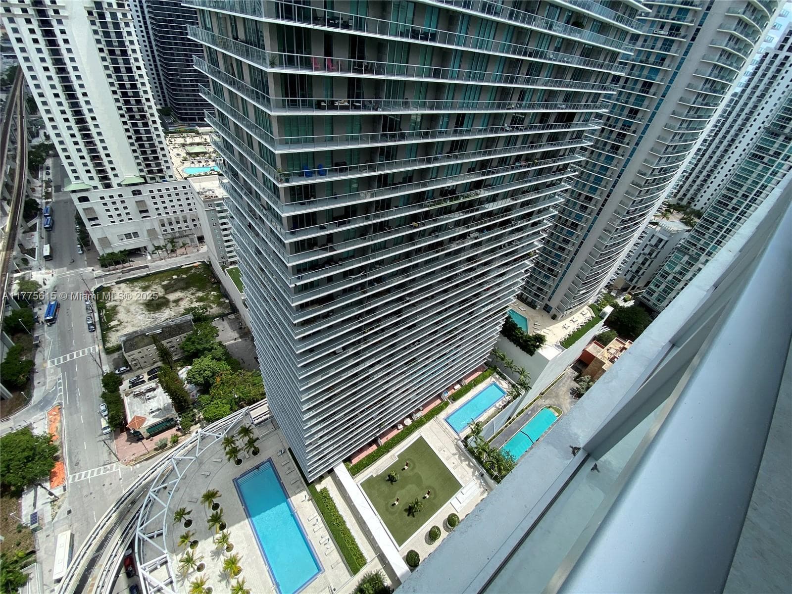 Condominium at 79 SW 12 ST, Miami FL 33130