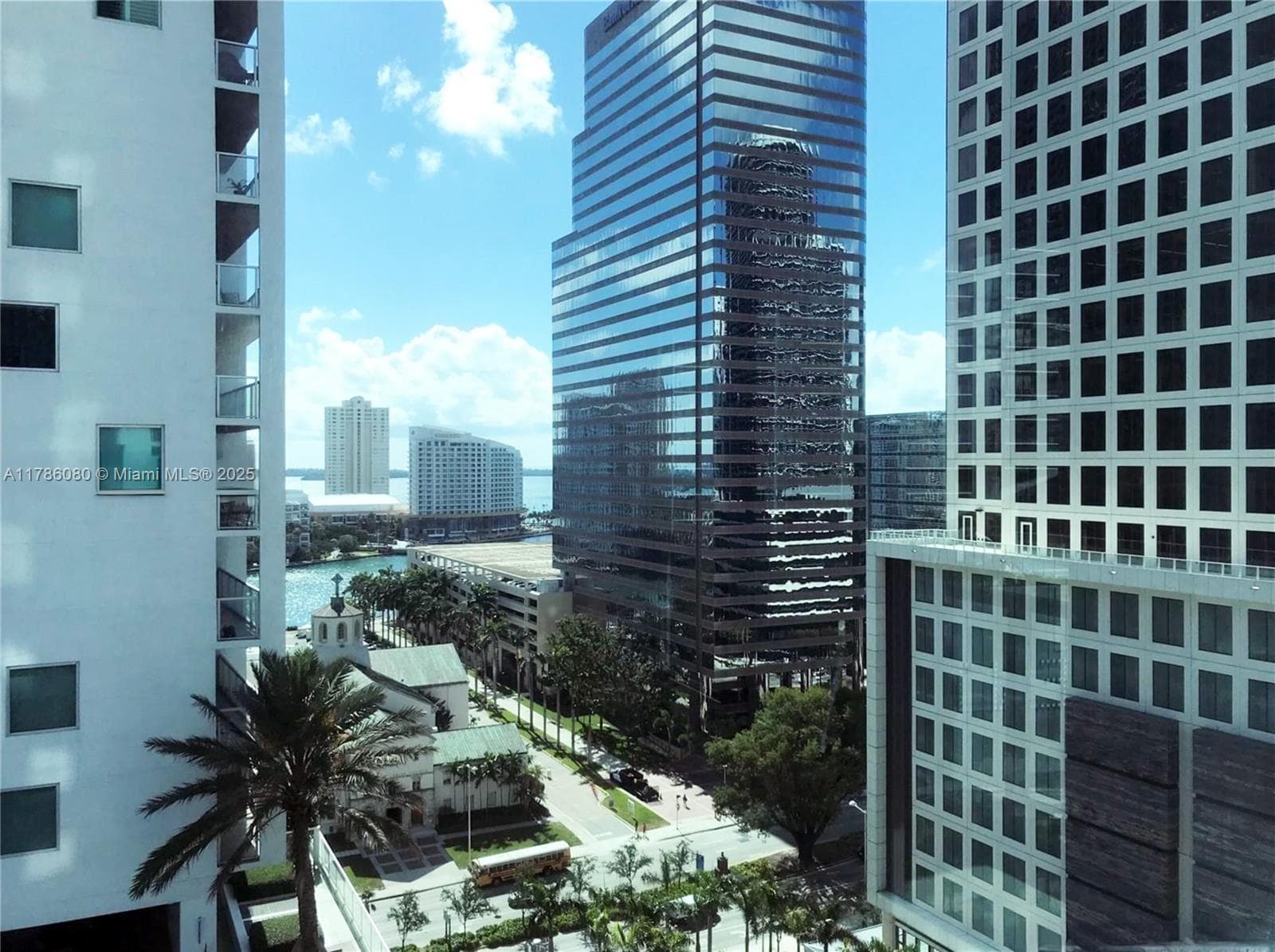 Condominium at 55 SE 6th St # 1610, Miami FL 33131