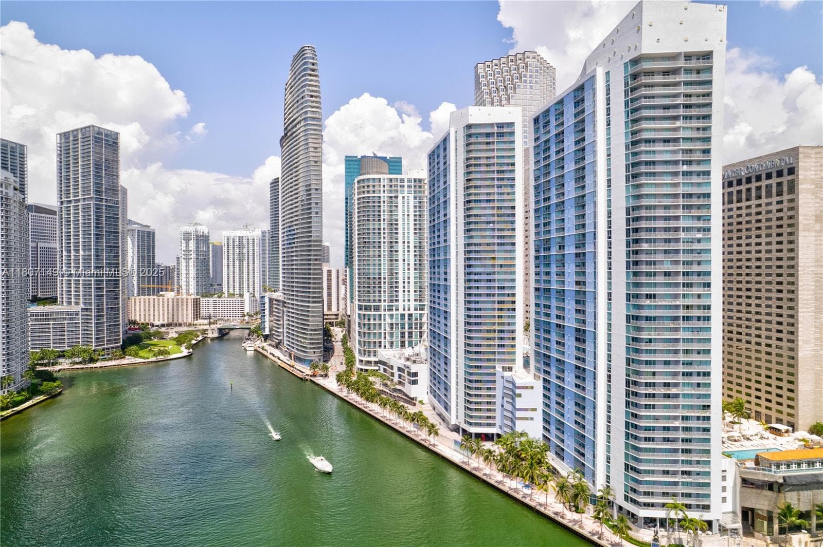 Condominium at 335 S Biscayne Blvd # 1006, Miami FL 33131