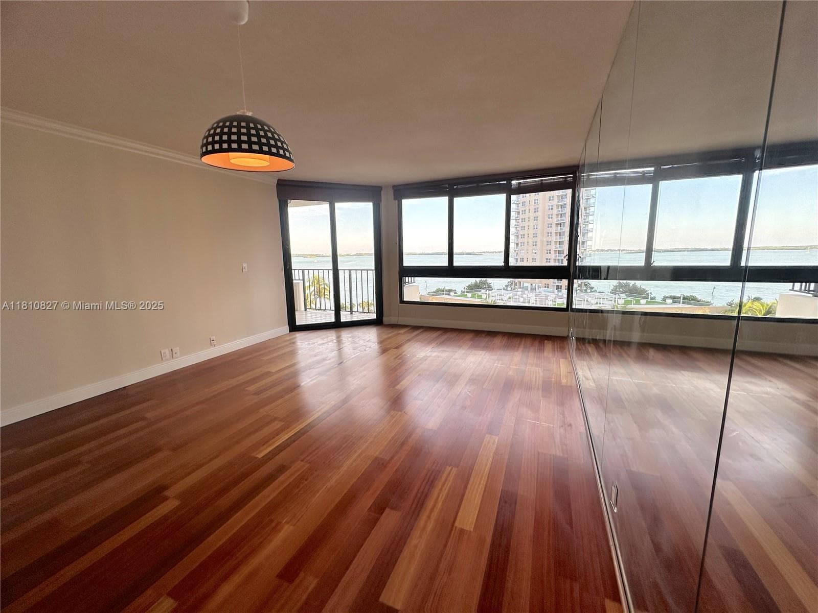 Condominium at 520 Brickell Key Dr # A811, Miami FL 33131
