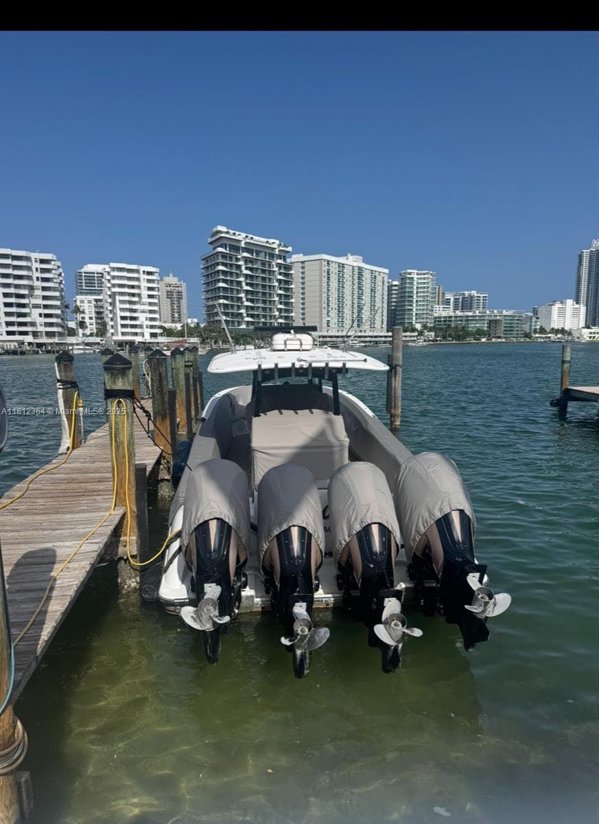 Condominium at 900 Bay Dr, Miami Beach FL 33141