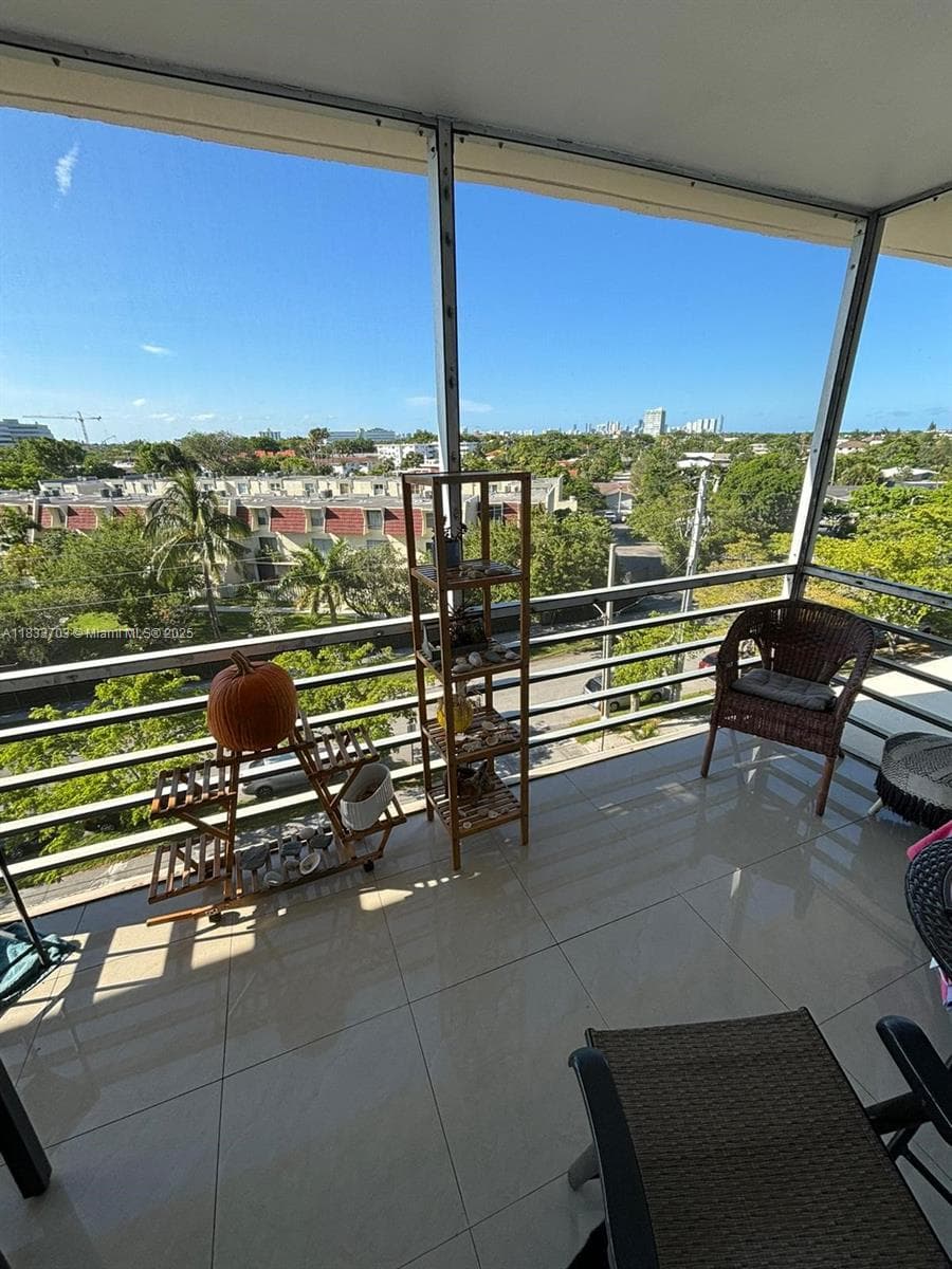 Condominium at 1750 NE 115th St # 608, Miami FL 33181