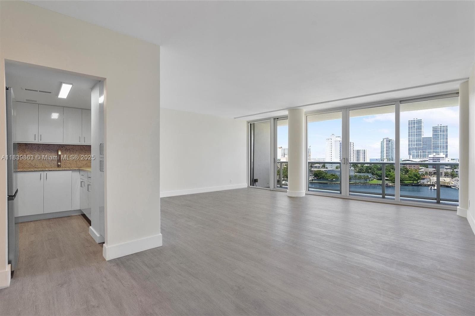 Condominium at 900 Bay Dr, Miami Beach FL 33141
