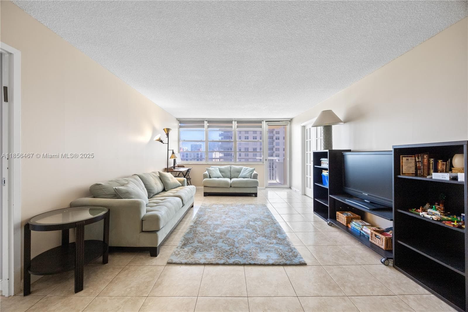 Condominium at 251 174th St # 812, Sunny Isles Beach FL 33160