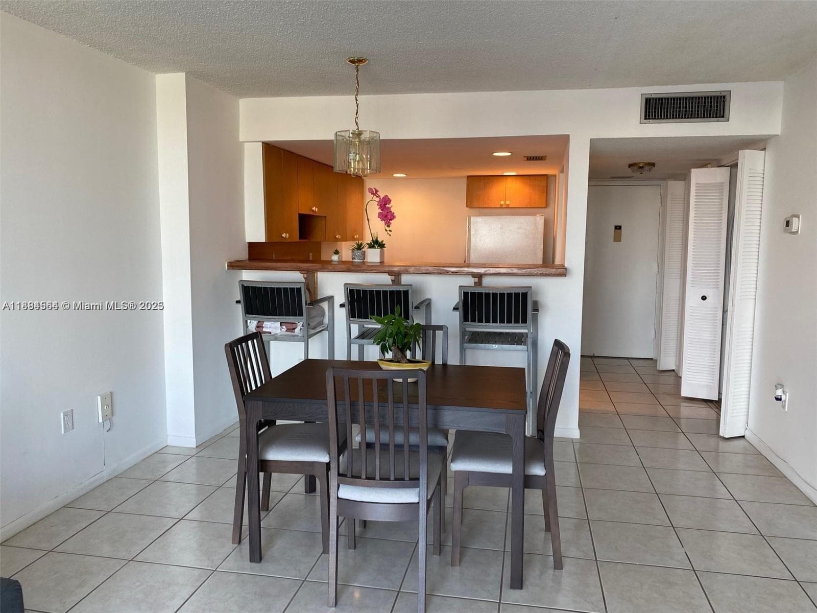 Condominium at Miami Beach, FL, 33141