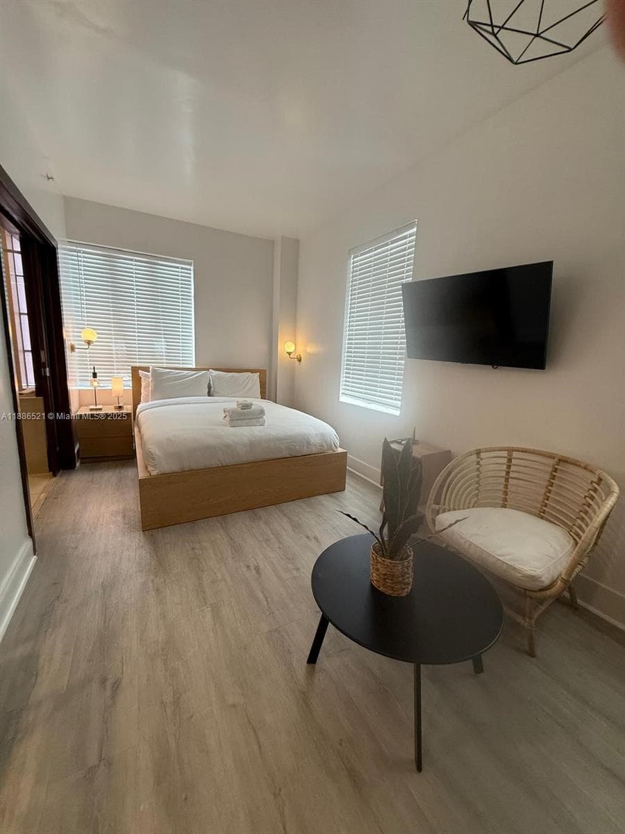 Hotel/Motel at 1036 Ocean Dr # B309, Miami Beach FL 33139