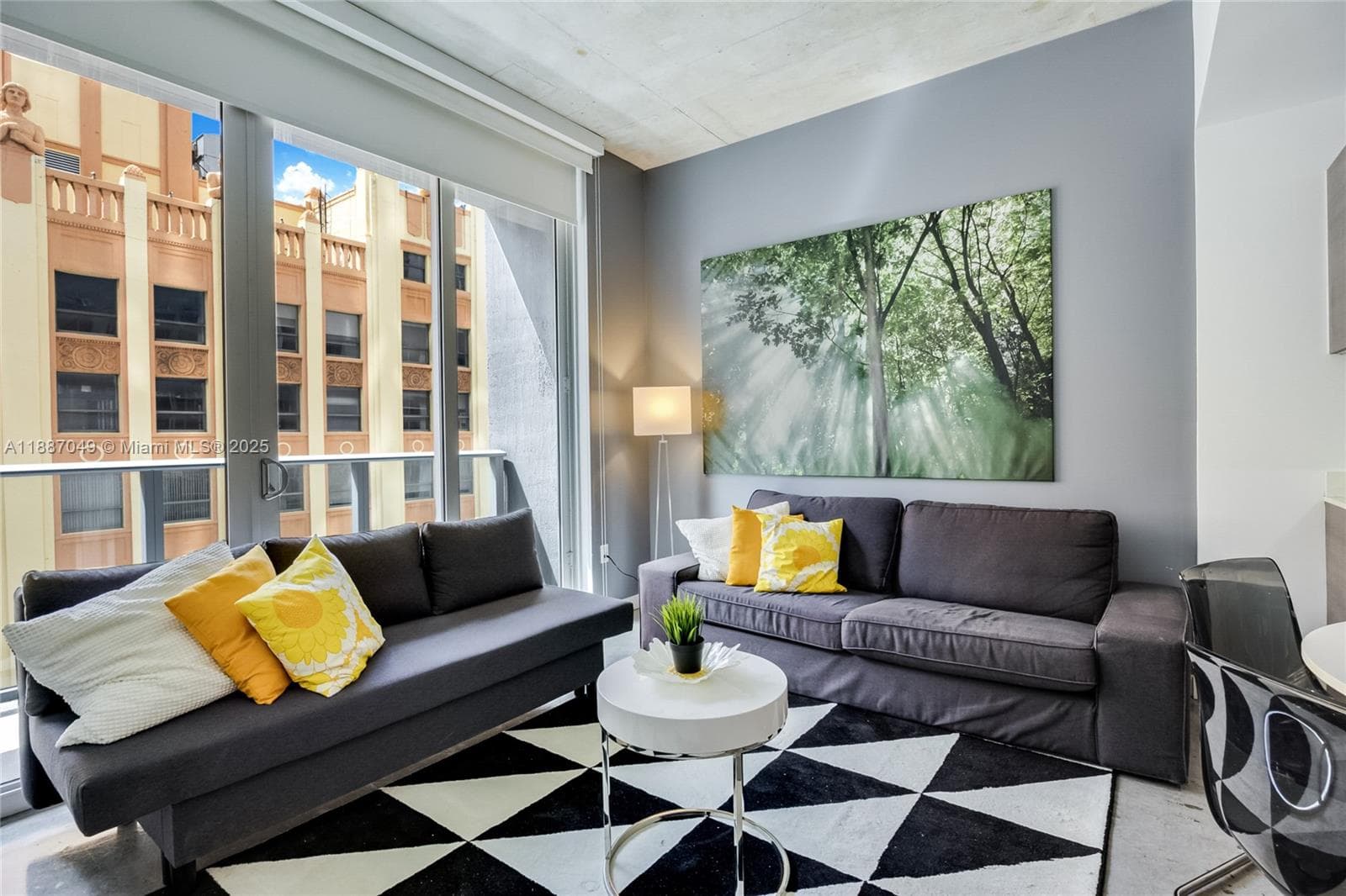 Condominium at 151 SE 1st St # 1003, Miami FL 33131