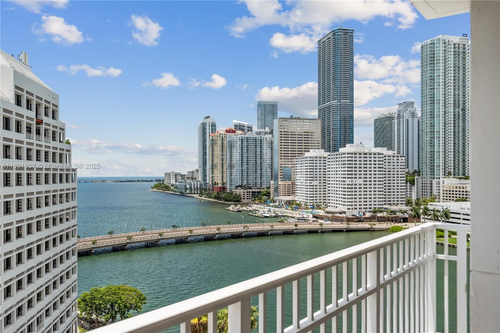 Condominium at 701 Brickell Key Blvd # 1411, Miami FL 33131