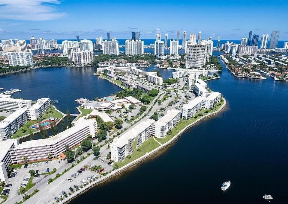 Condominium at 2920 Point East Dr # N311, Aventura FL 33160