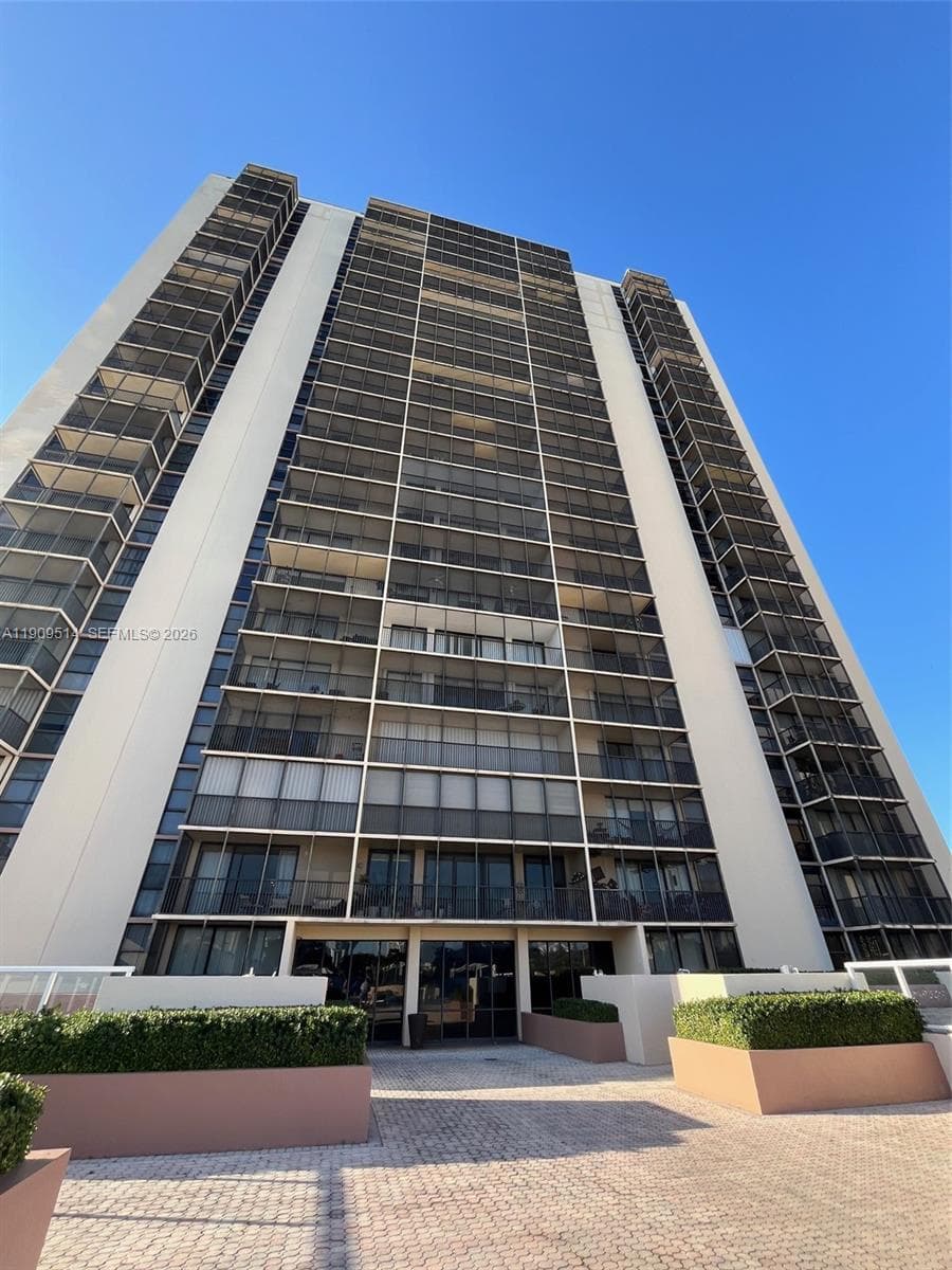 Condominium at 20301 W Country Club Dr # 625, Aventura FL 33180