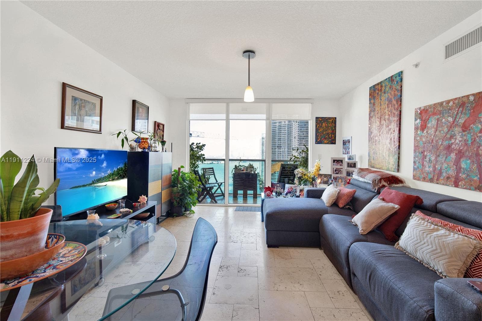 Condominium at 31 SE 5th St # 2910, Miami FL 33131