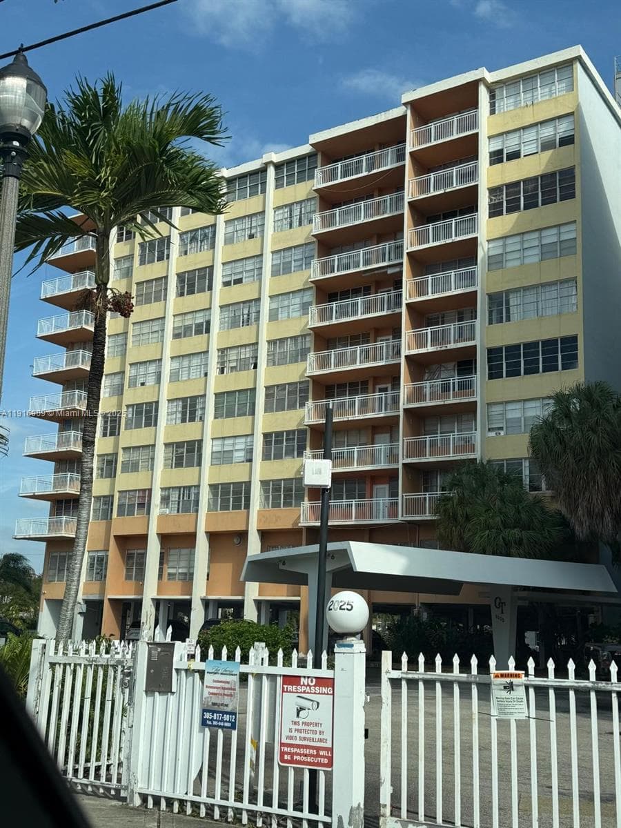 Condominium at 2025 NE 164th St # 605, North Miami Beach FL 33162