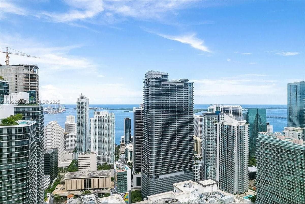 Condominium at 1000 Brickell Plz # 3211, Miami FL 33131