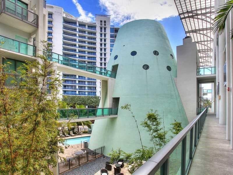Condominium at 6000 Collins Ave # 521, Miami Beach FL 33140