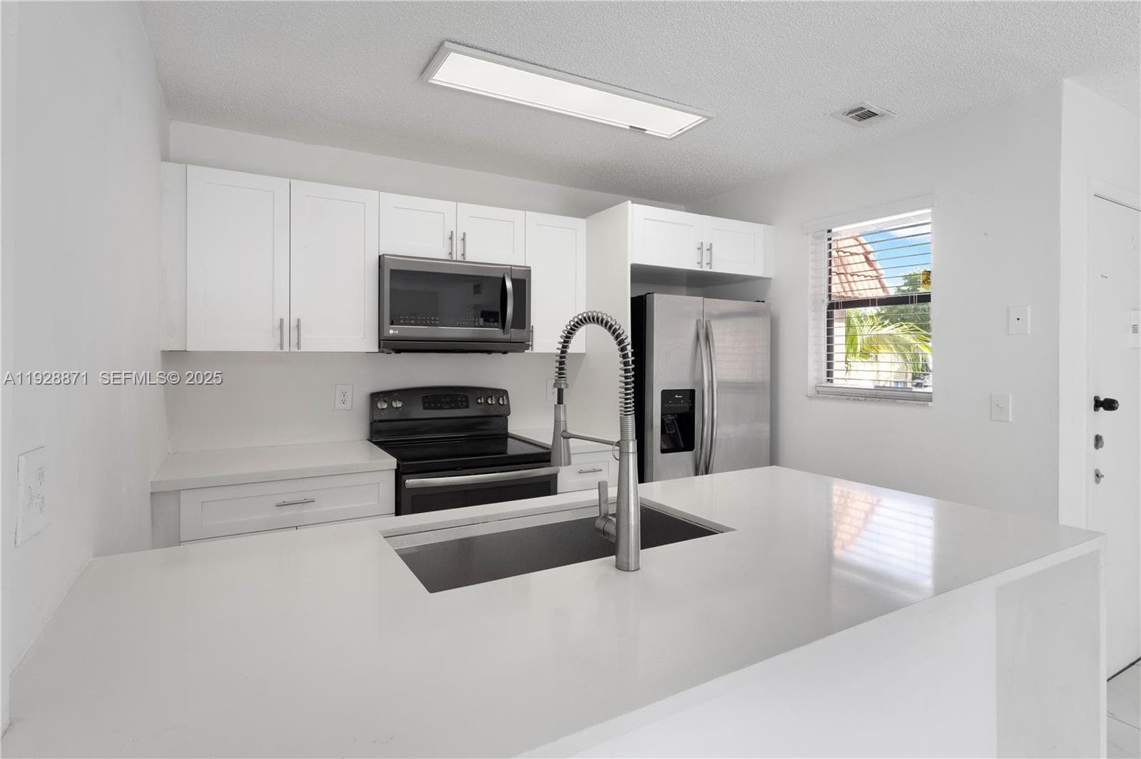 Condominium at 6580 W 27th Ct # 21, Hialeah FL 33016