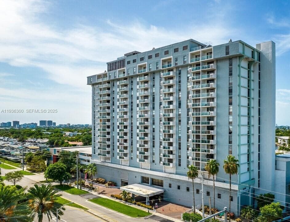 Condominium at 13499 Biscayne Blvd # 1013, North Miami FL 33181
